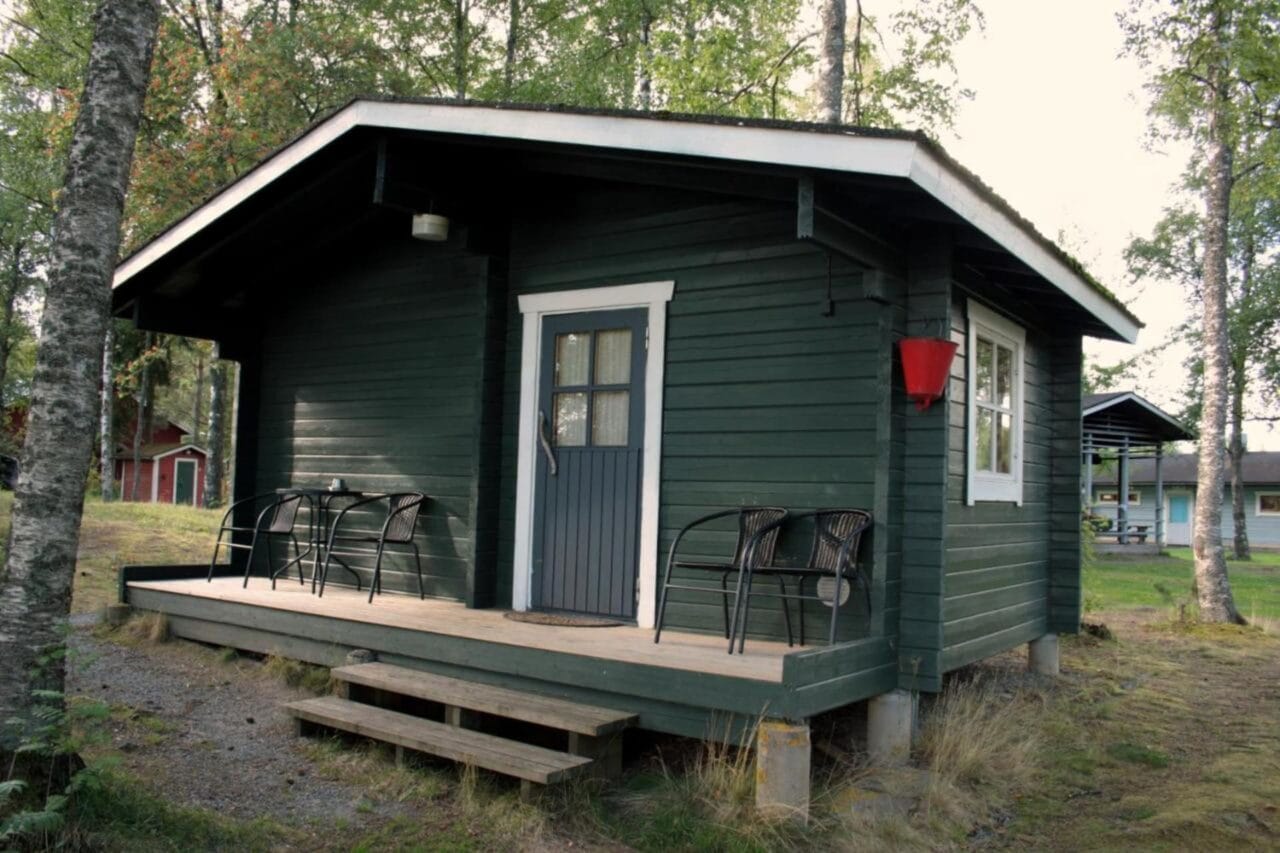 4 person summer cottage near the lake