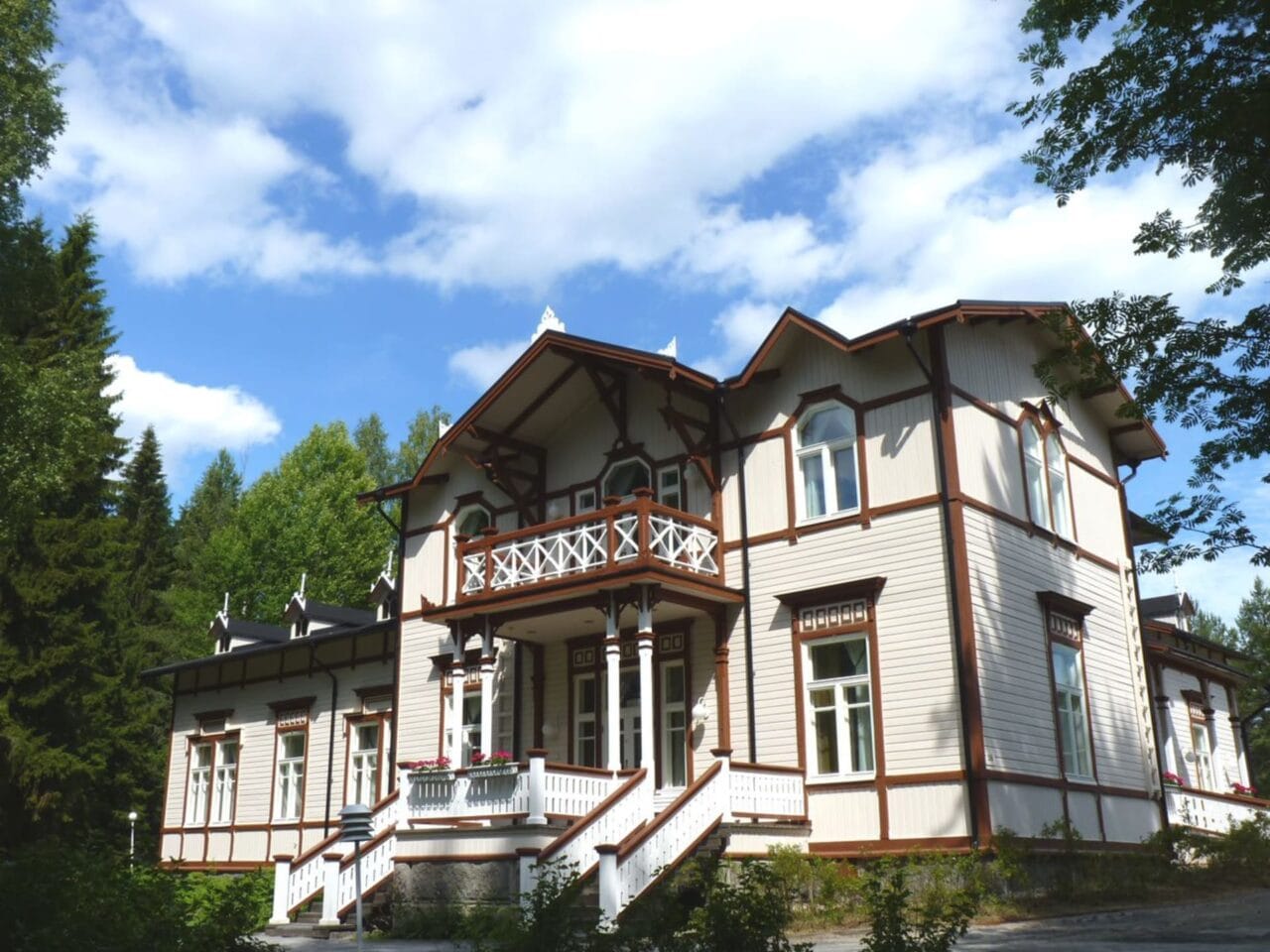 Marttinen old vicarage in summer