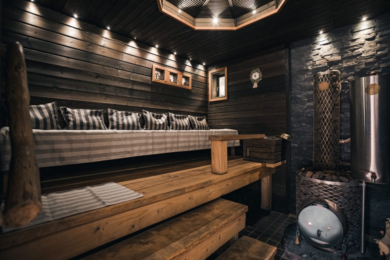 Sauna of Kiviojan Helmi Saunatupa cabin.