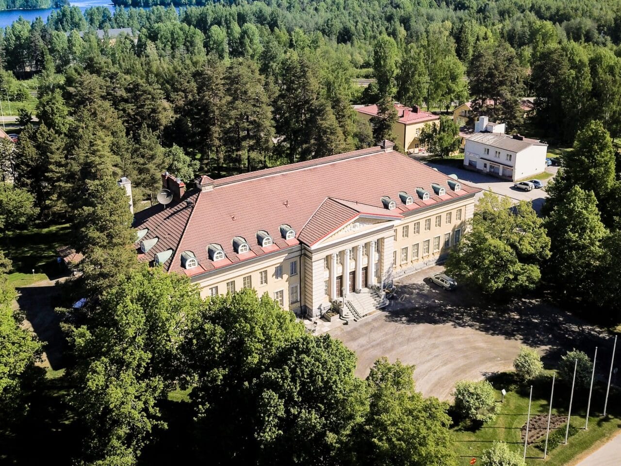 Aerial picture of Mänttä Club.