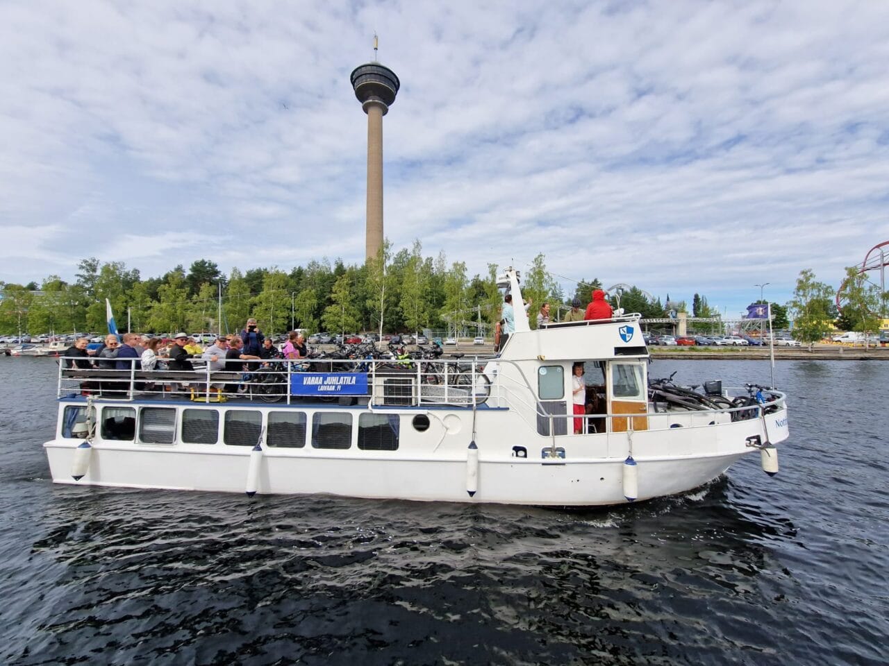 MS Nottbeck Mustalahden satamassa