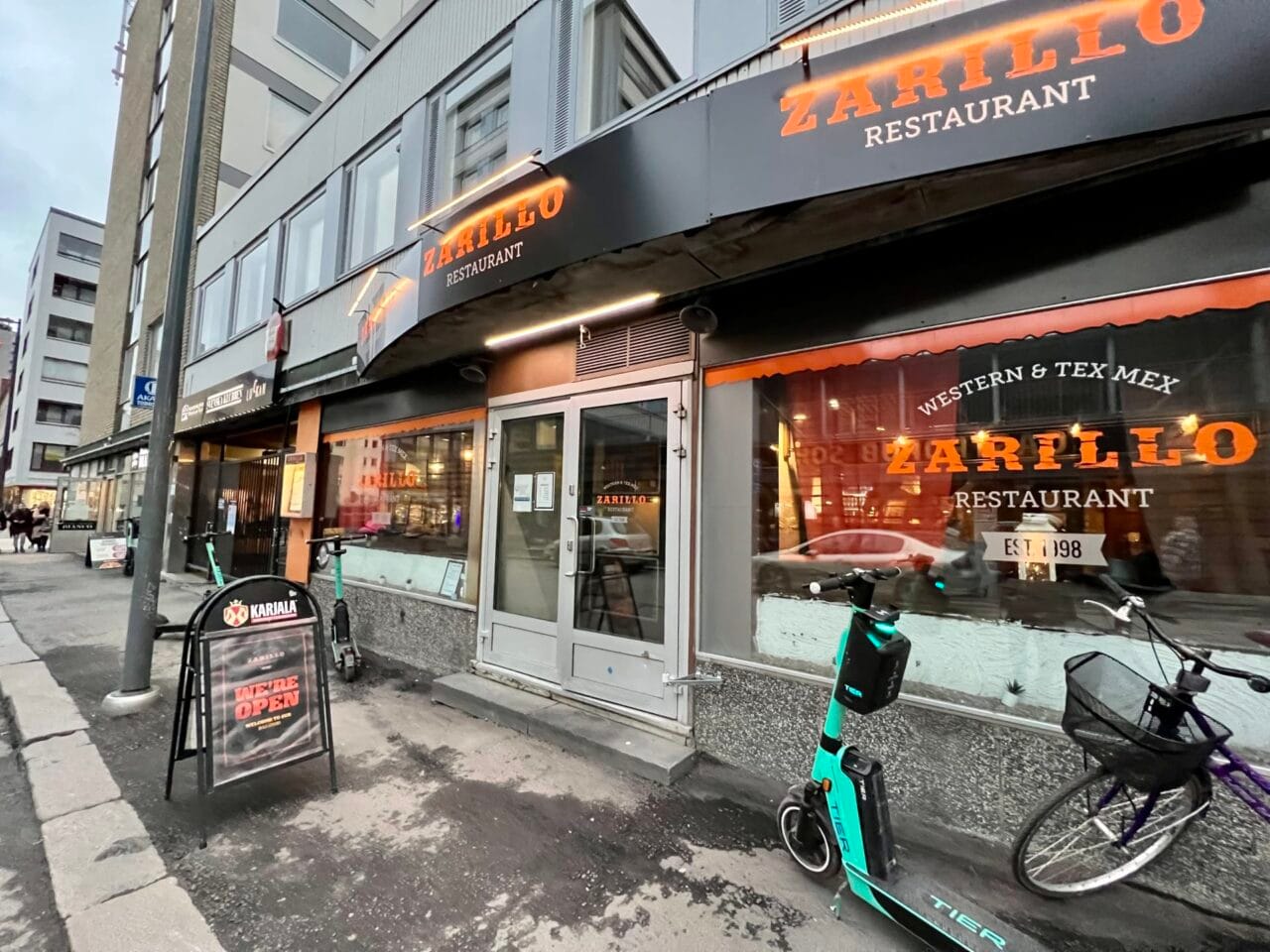 Zarillo Restaurant, Otavalankatu outside street