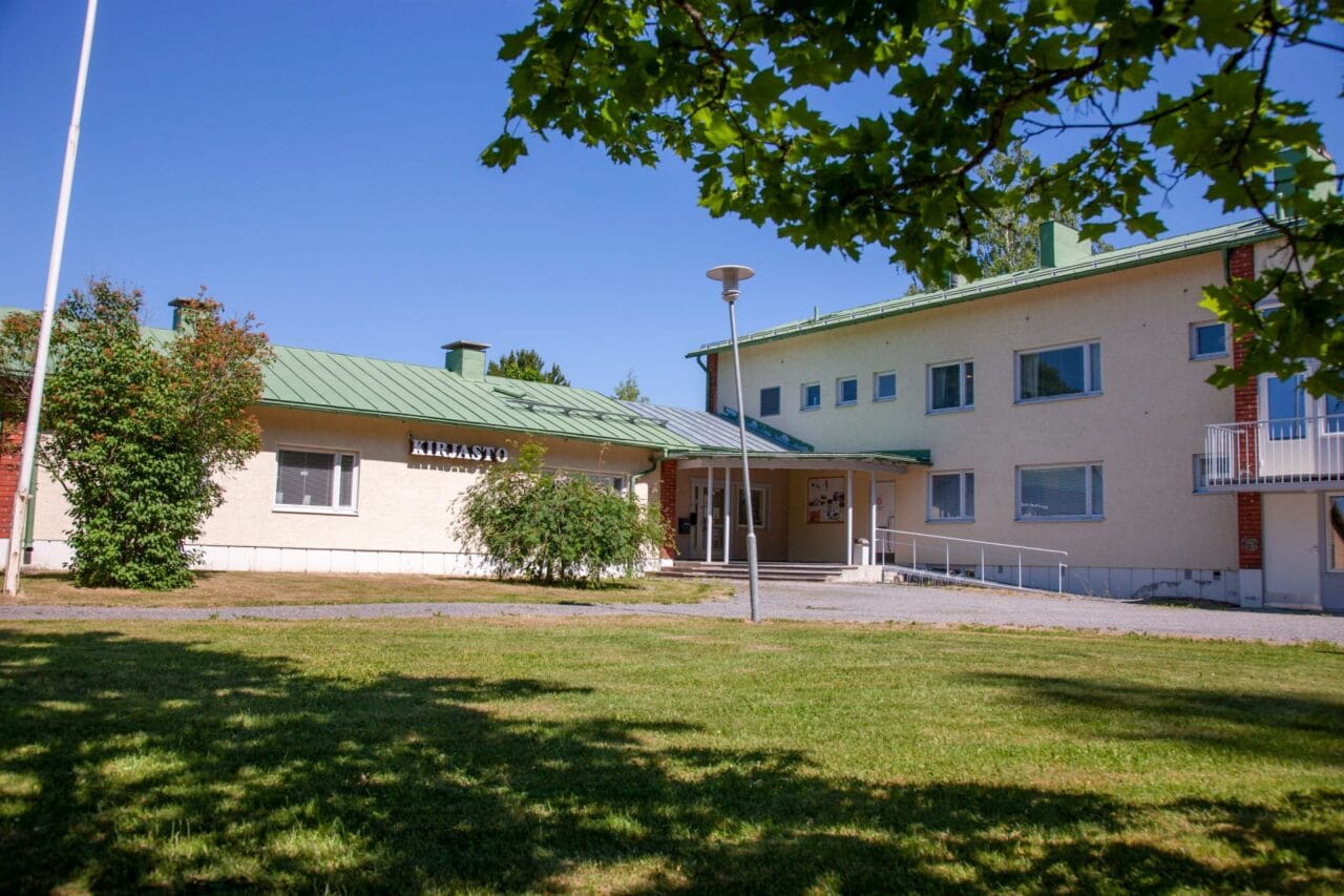 kirjastorakennus ulkoa