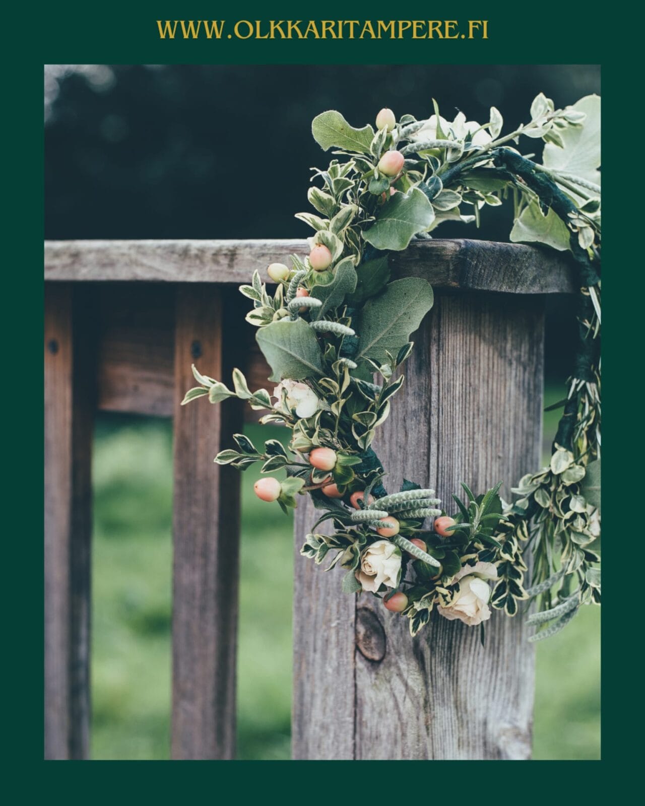 Skumppajoogaa ja kukkaseppeleitä