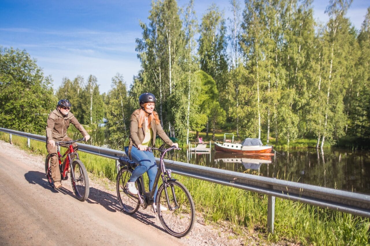 Young women cycling in Teisko.