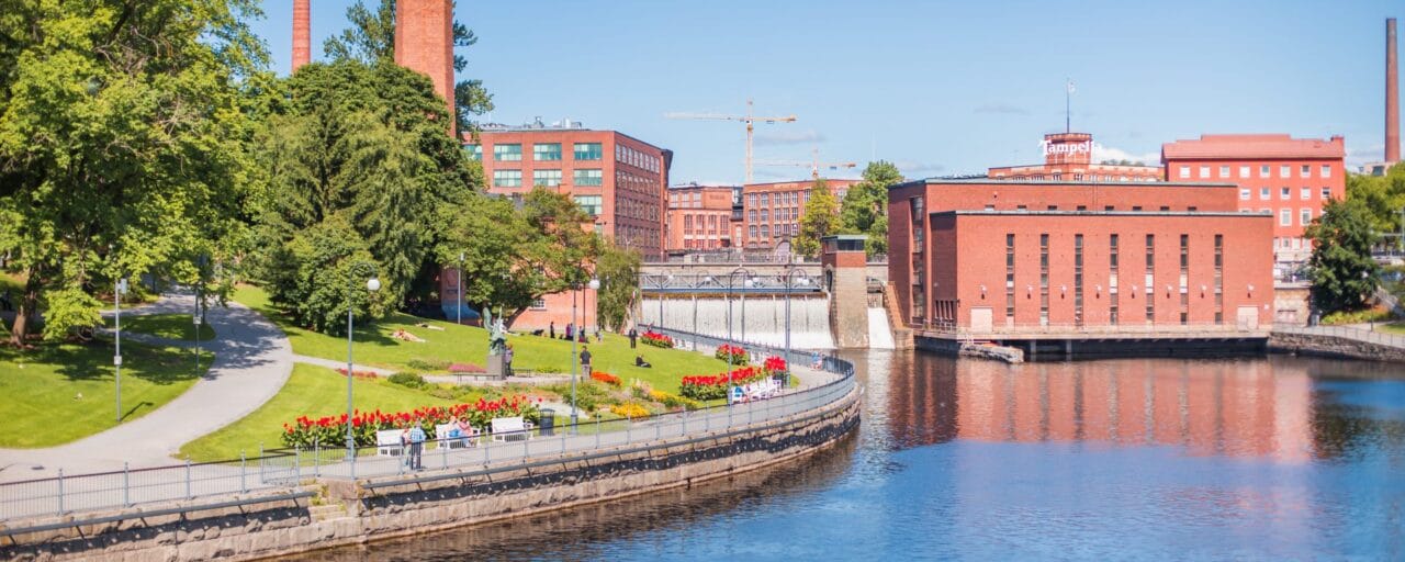 Kirjastonpuisto park and Tammerkoski rapids.