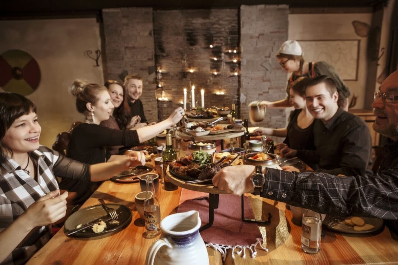 Come and enjoy delicious feast with friends!