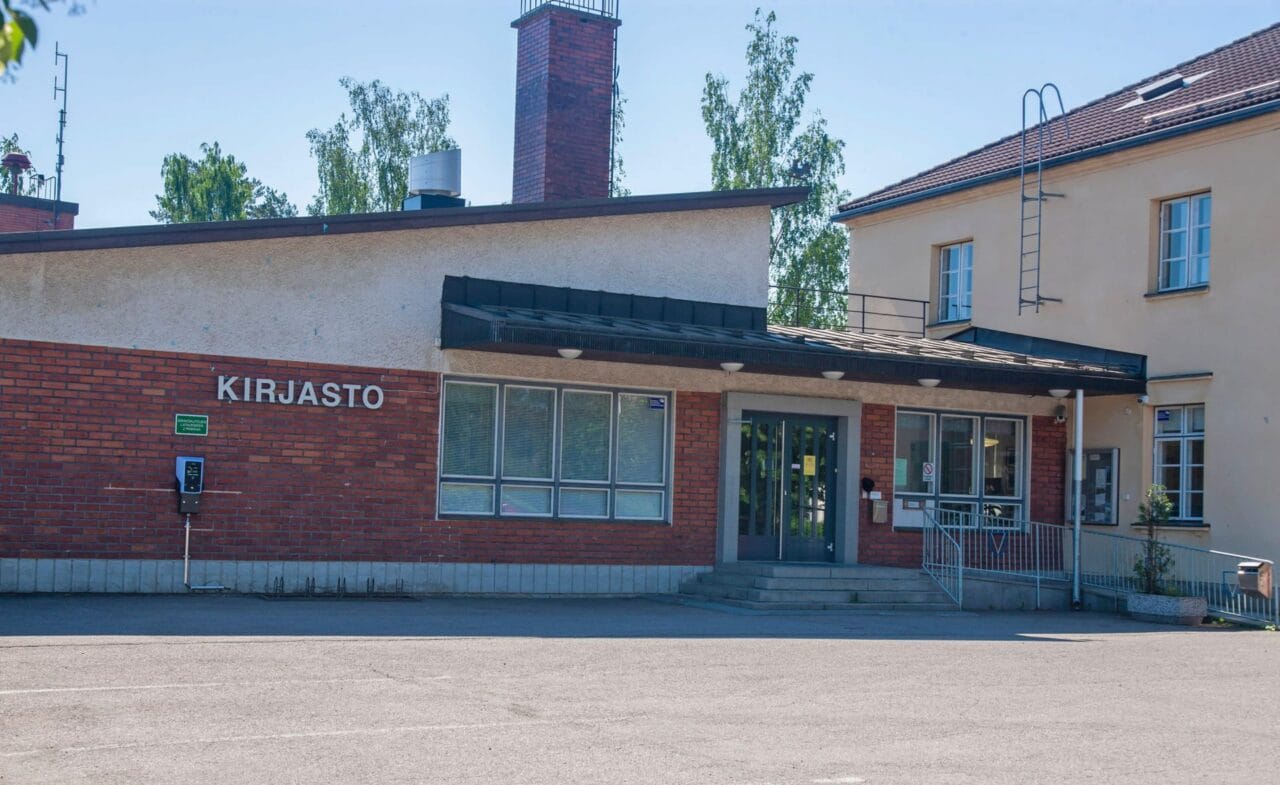 kirjasto ulkoa