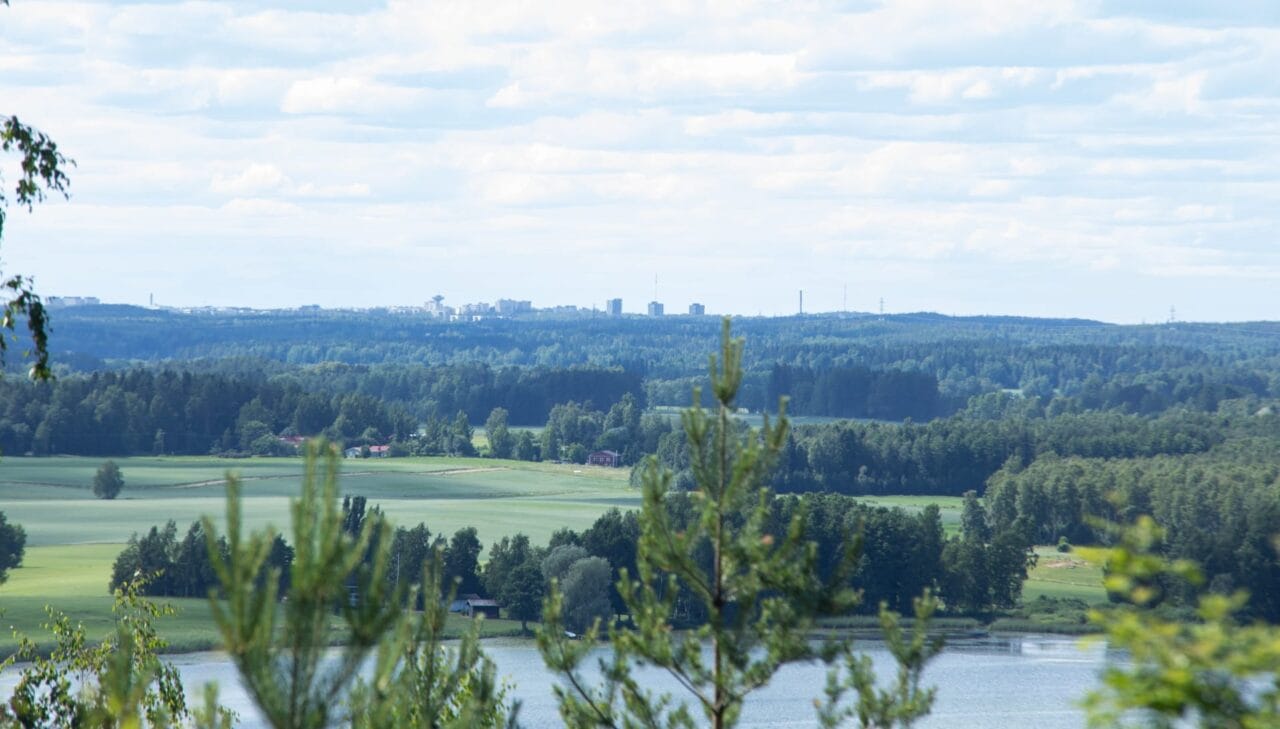 Maisema Keisarinharjulta
