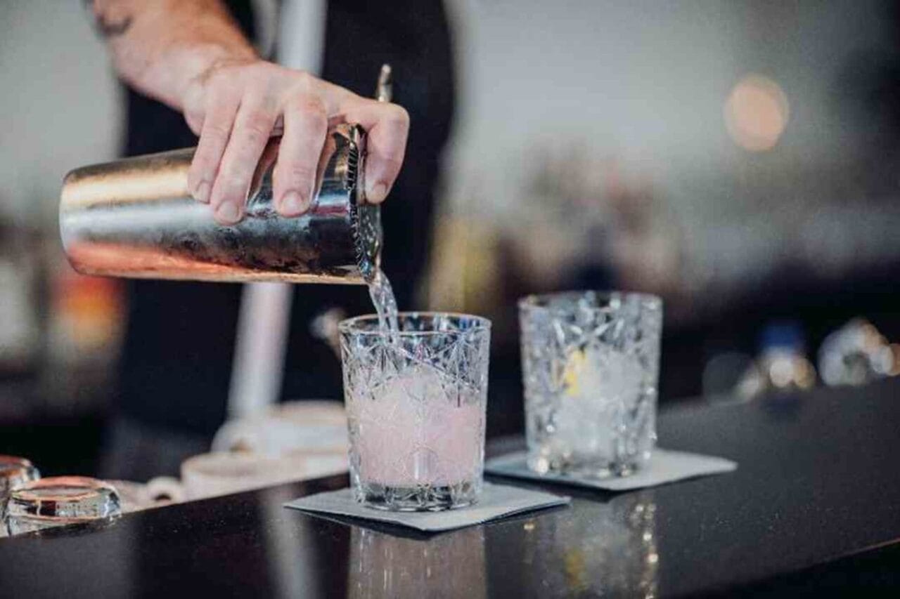 Drinkkien valmistusta