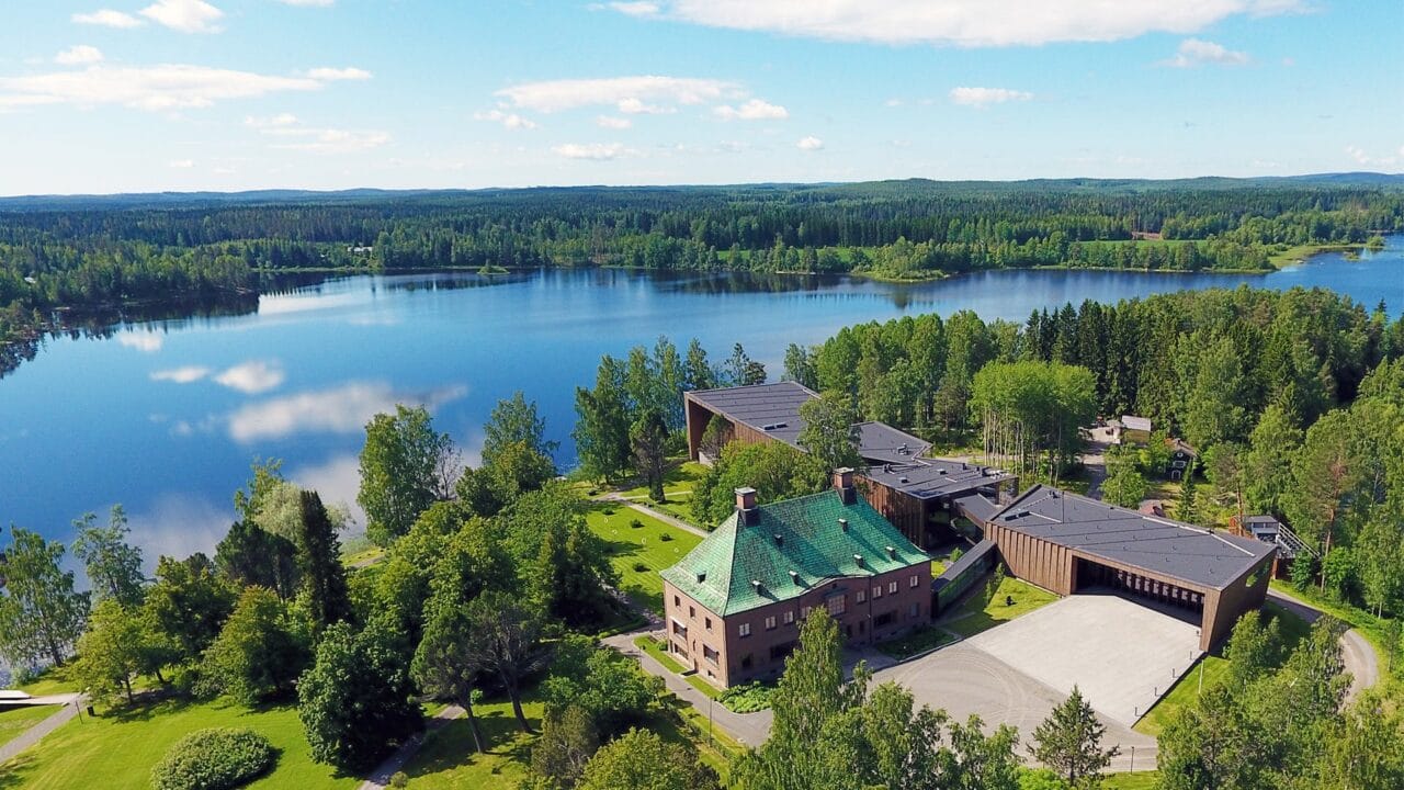 Serlachius Manor view from the air in the summertime.