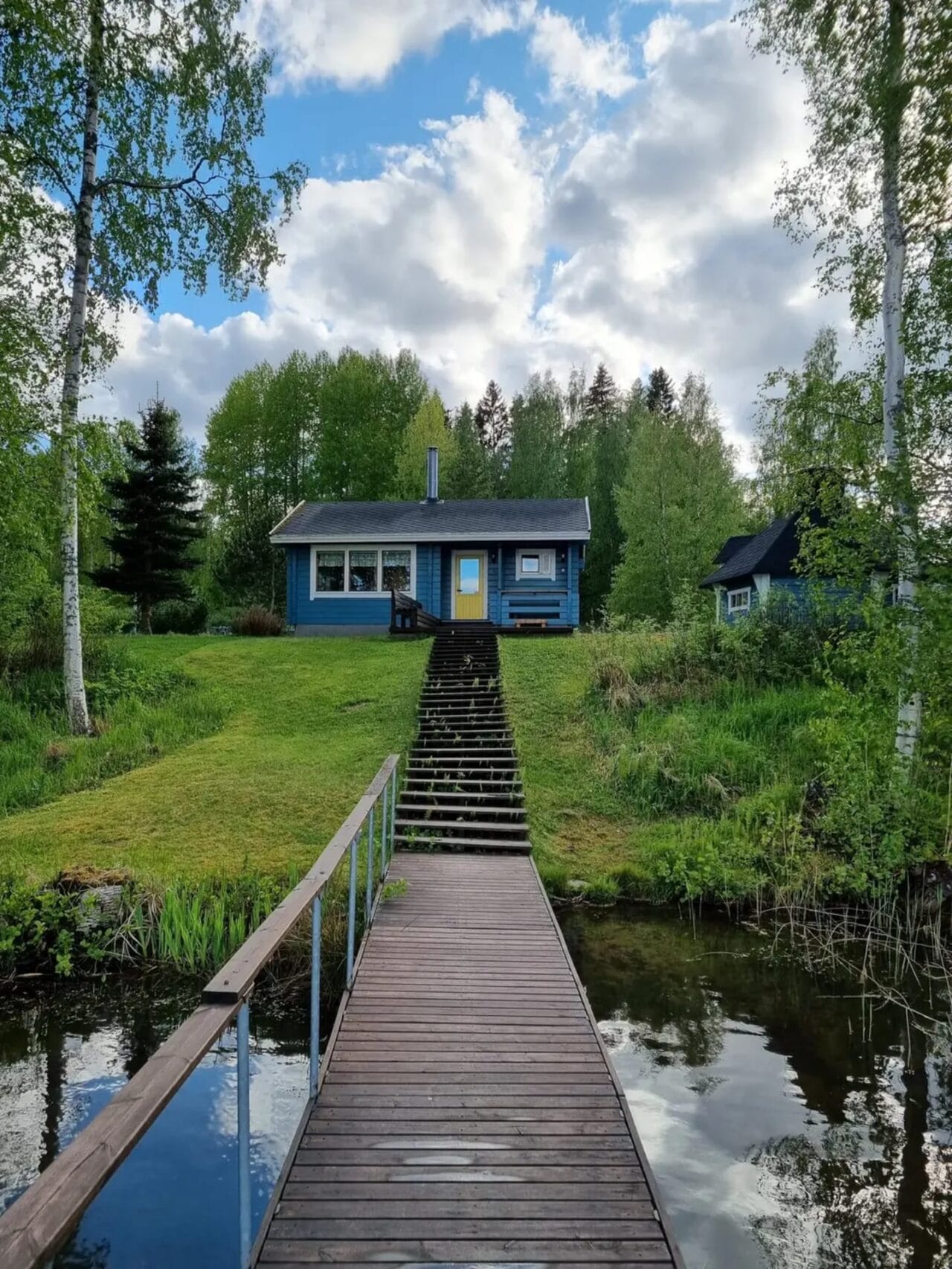 Sauna kuvattuna laiturilta