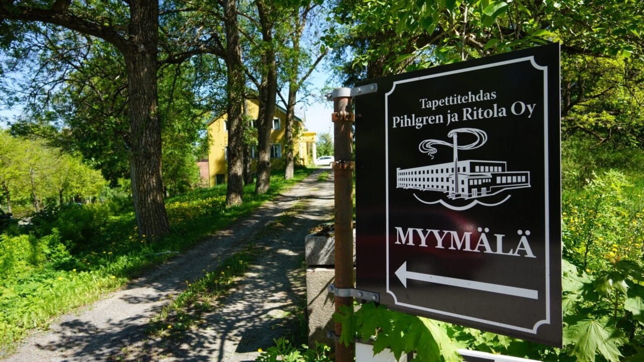Factory shop of the wallpaper manufacturer Pihlgren & Ritola.