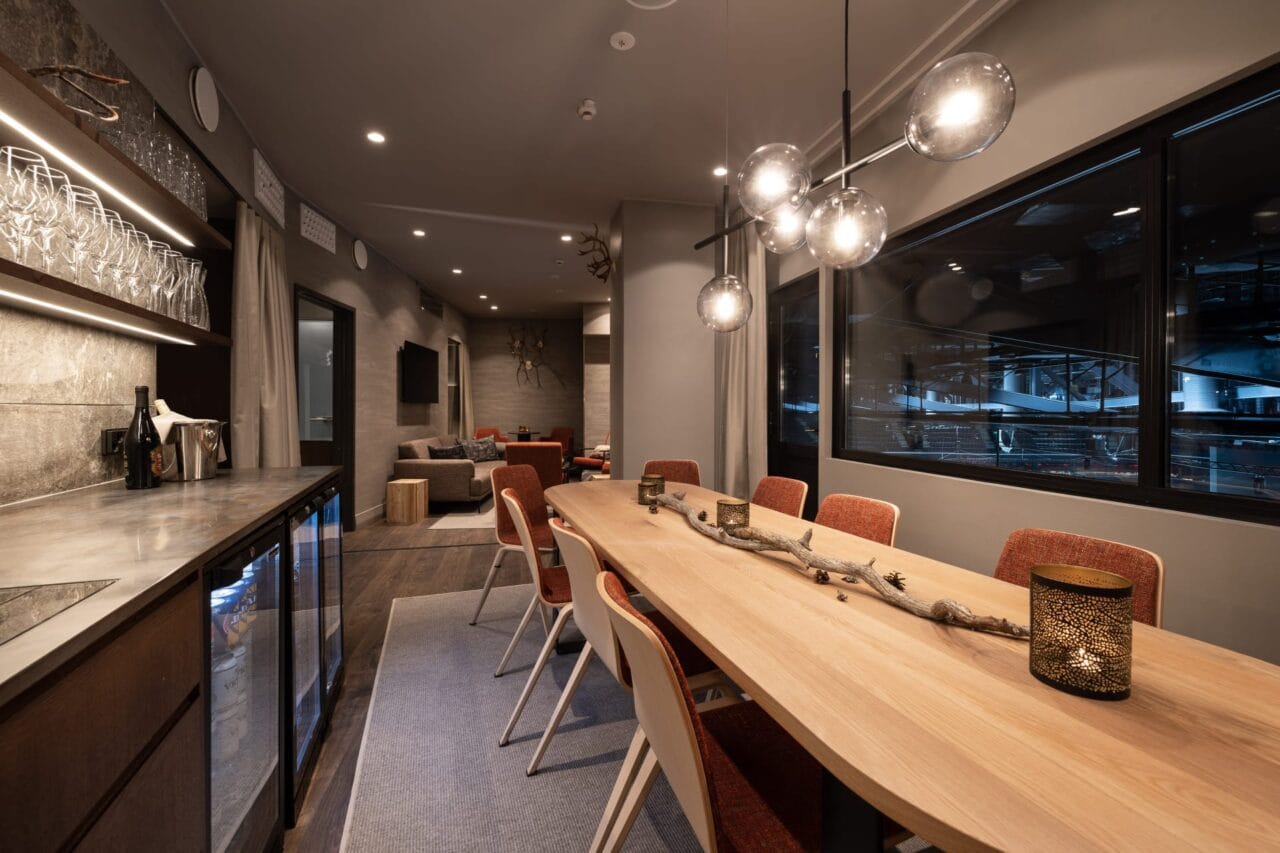 Arena view lounge with sauna
