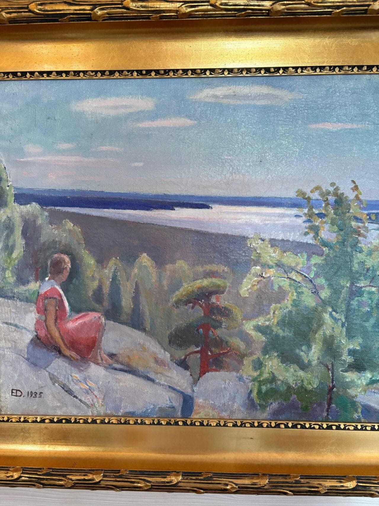Saaga Danielsson sitting at the rocks of Devil´s Mountain